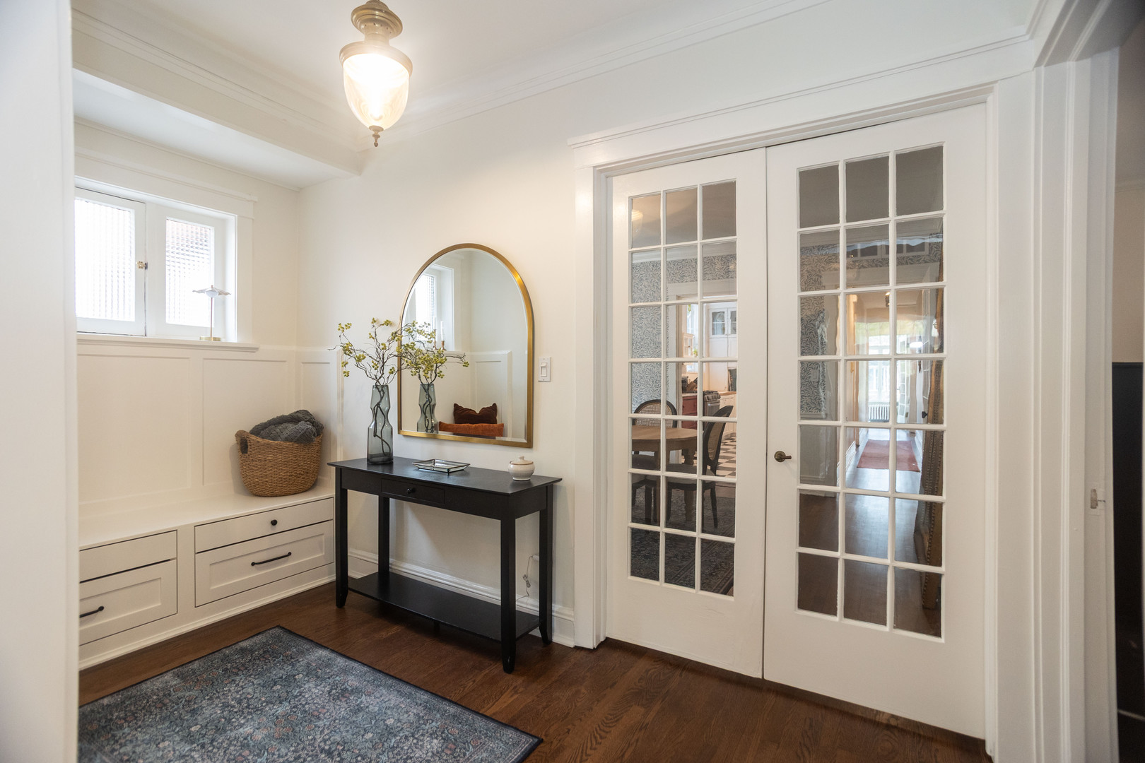 901 W Ainslie Street Unit: 2