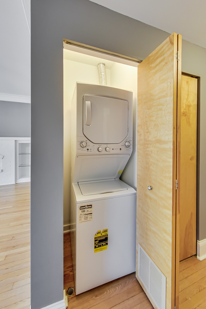 1465 W Fargo Avenue Unit: 2