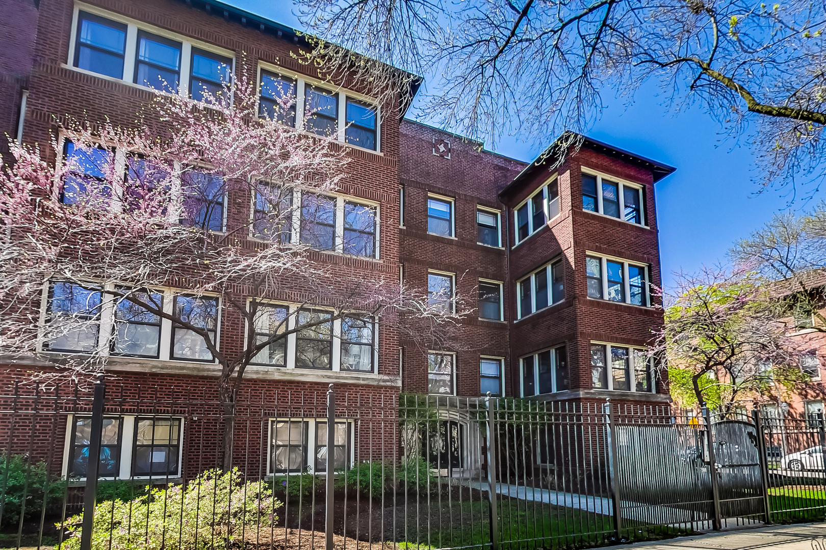 1465 W Fargo Avenue Unit: 2