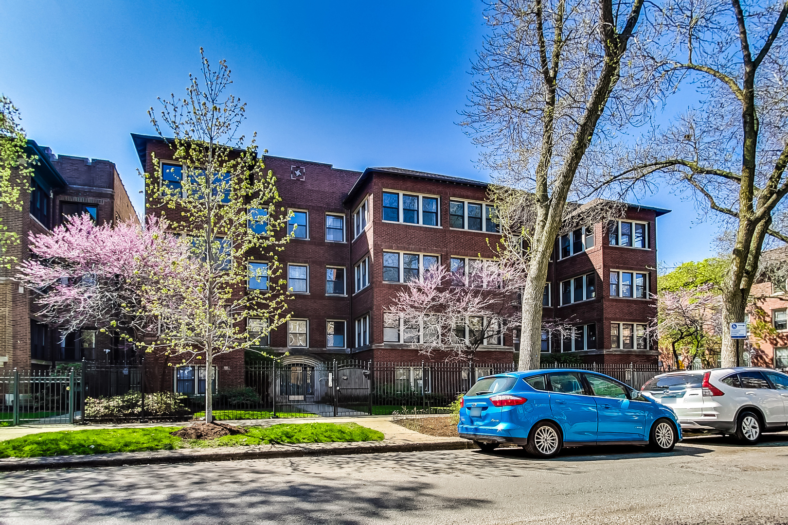 1465 W Fargo Avenue Unit: 2