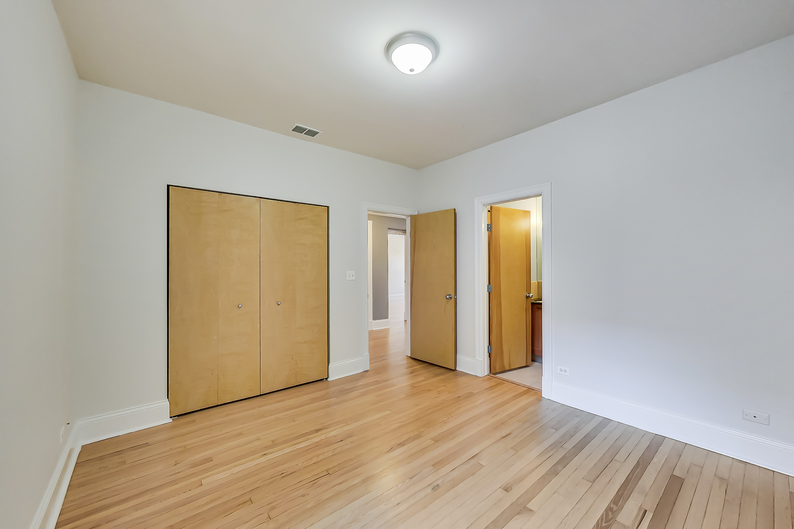 1465 W Fargo Avenue Unit: 2