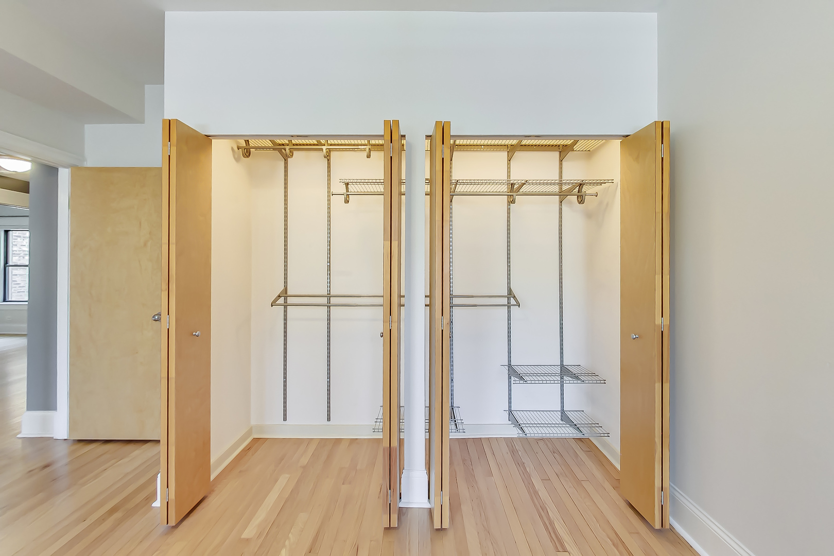 1465 W Fargo Avenue Unit: 2