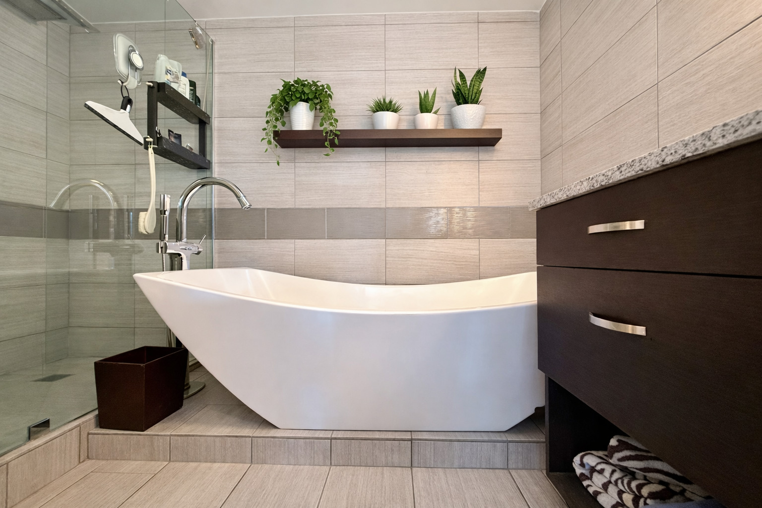 655 W IRVING PARK Road Unit: 2301
