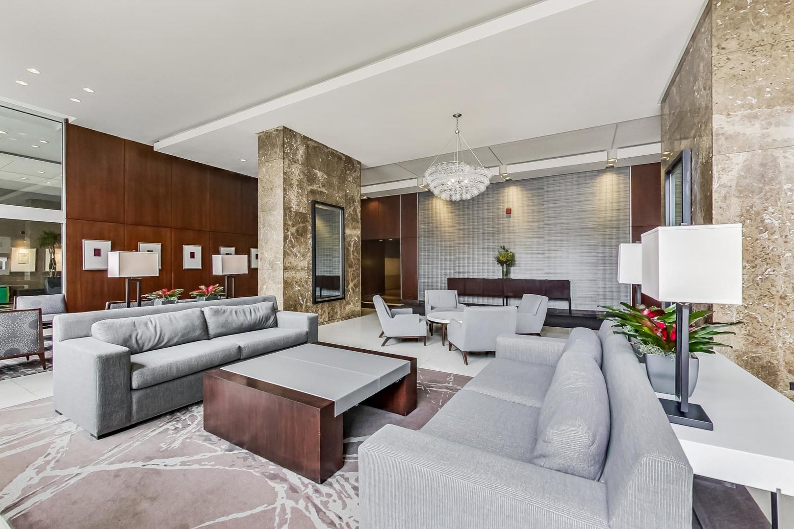 655 W IRVING PARK Road Unit: 2301
