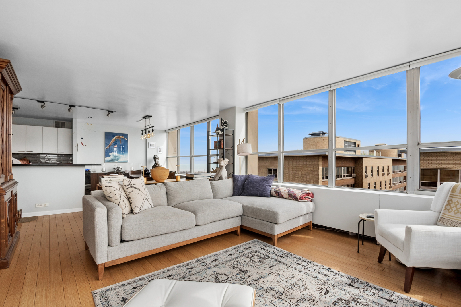655 W IRVING PARK Road Unit: 2301