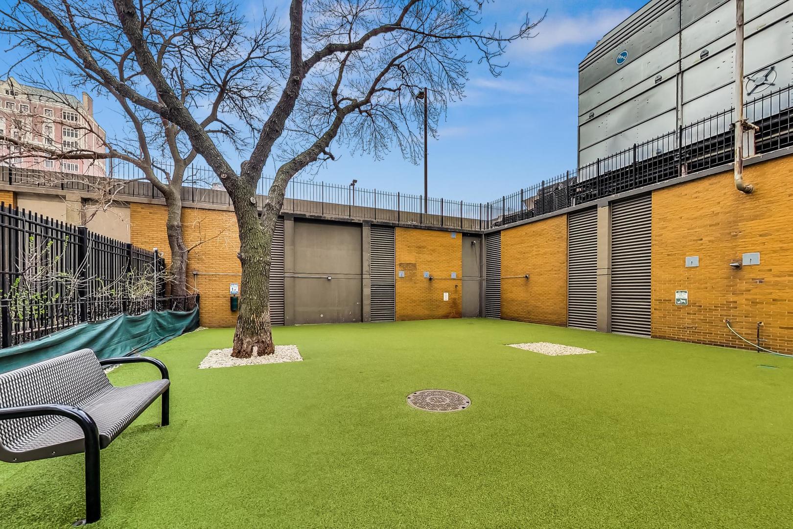 655 W IRVING PARK Road Unit: 2301
