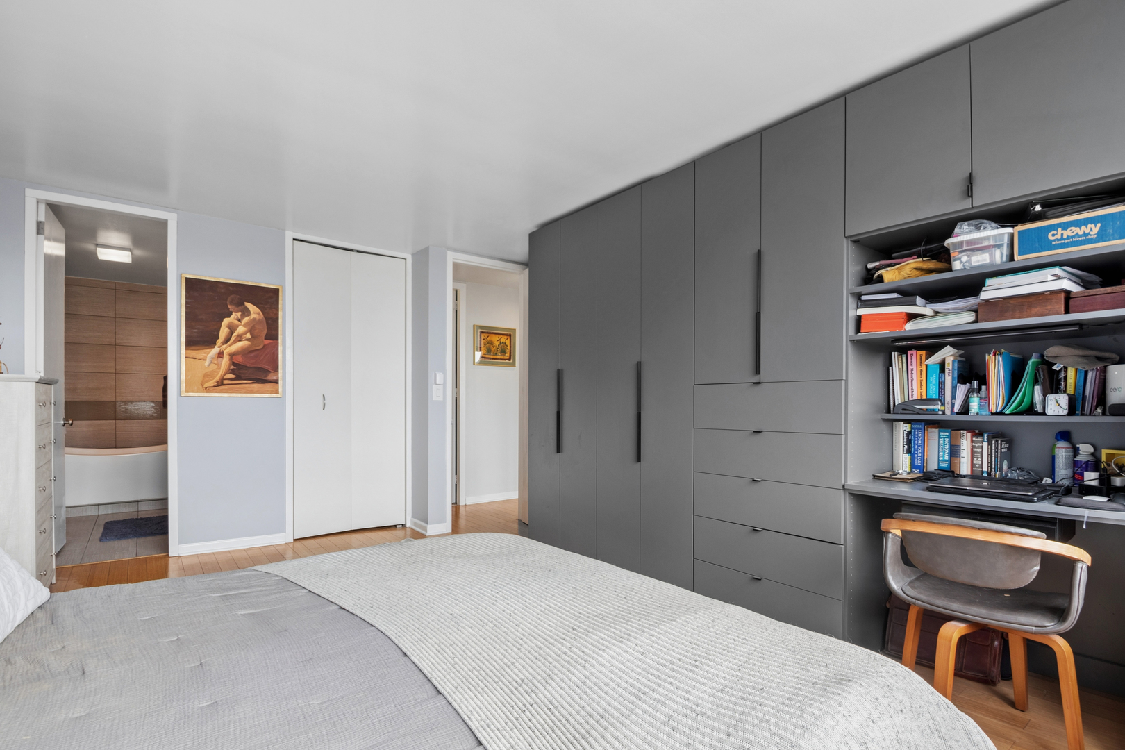 655 W IRVING PARK Road Unit: 2301