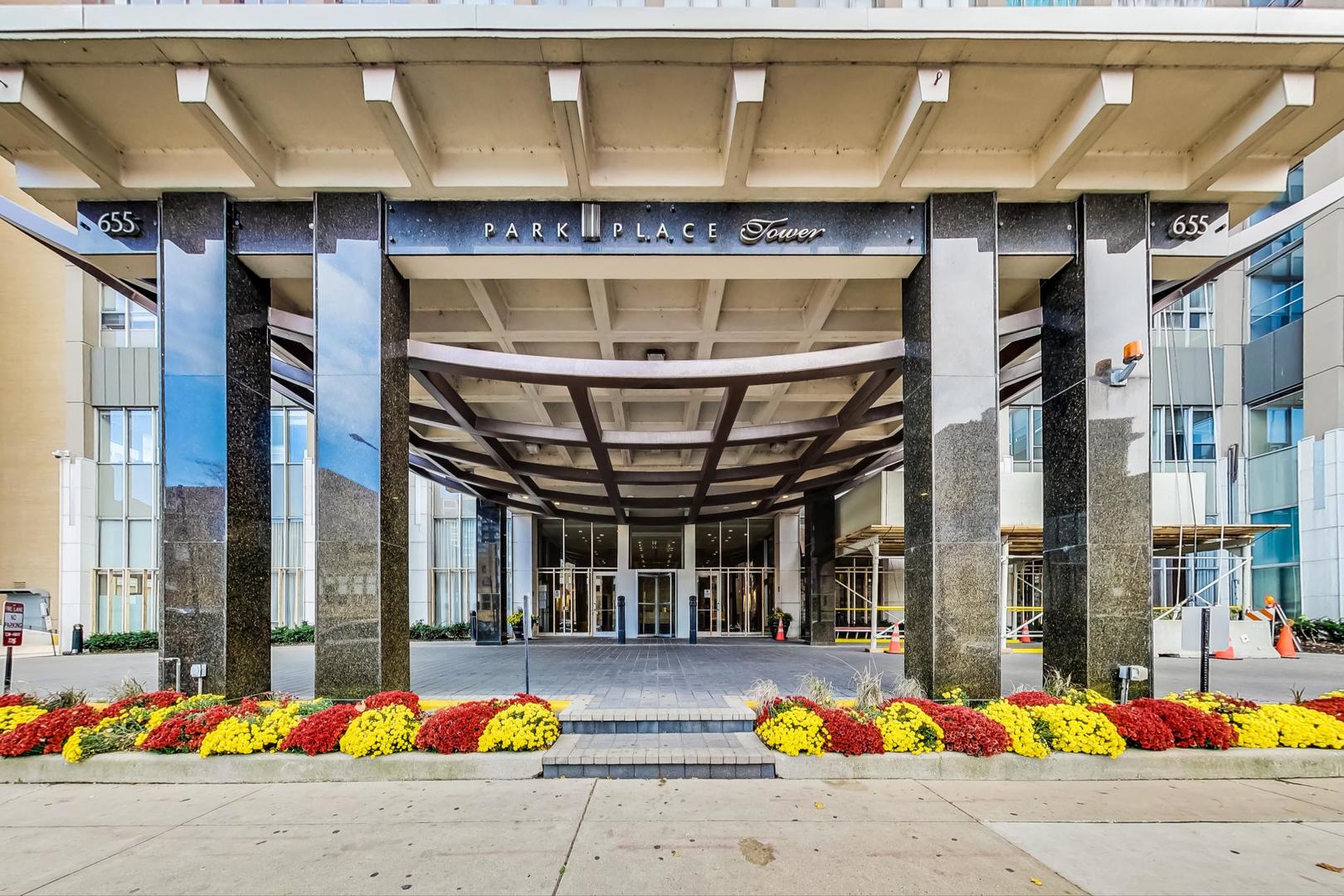 655 W IRVING PARK Road Unit: 2301