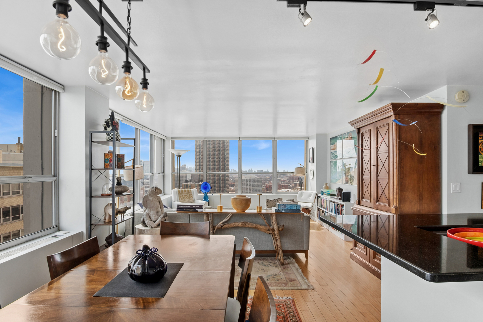 655 W IRVING PARK Road Unit: 2301