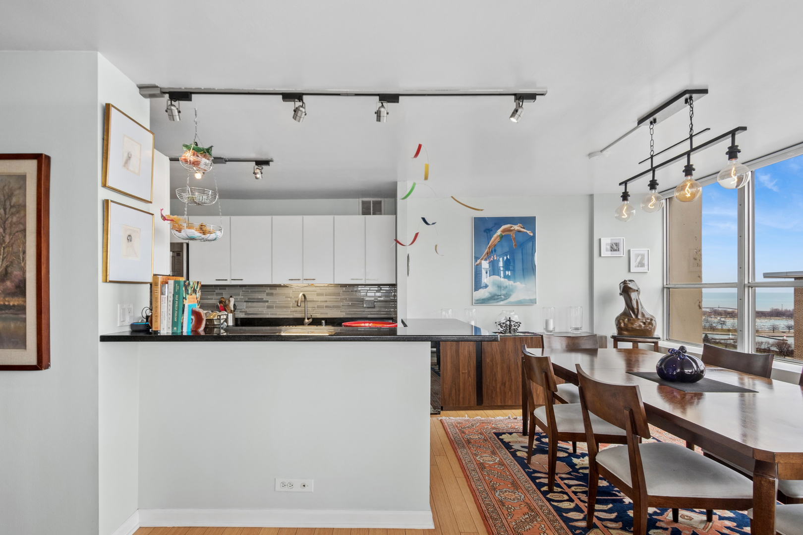 655 W IRVING PARK Road Unit: 2301