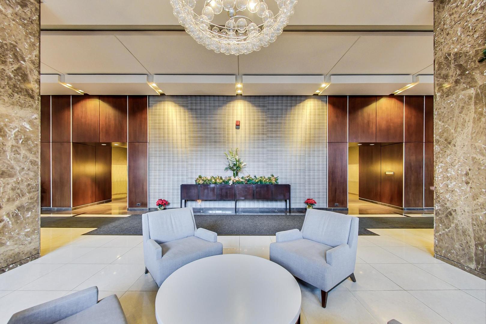 655 W IRVING PARK Road Unit: 2301