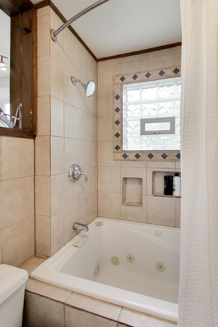 1028 Ashland Avenue