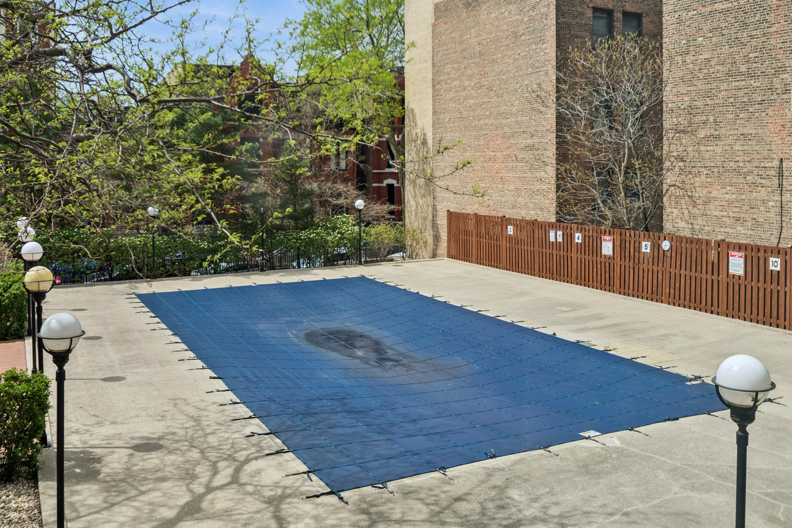 2020 N Lincoln Park West Unit: 8L