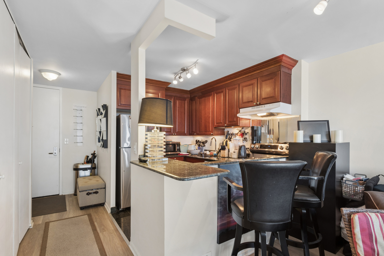 2020 N Lincoln Park West Unit: 8L