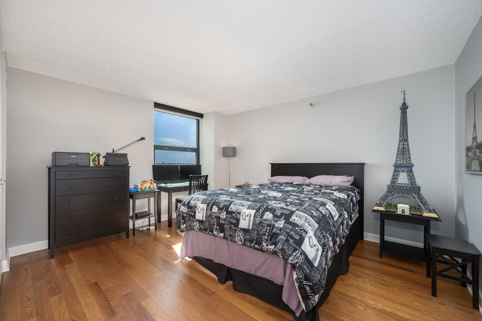3660 N Lake Shore Drive Unit: 2901