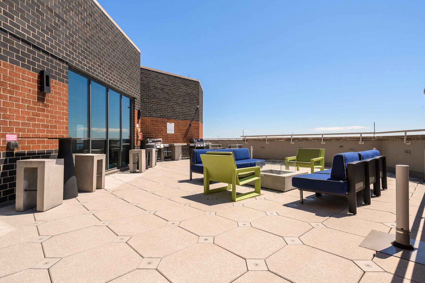 3660 N Lake Shore Drive Unit: 2901