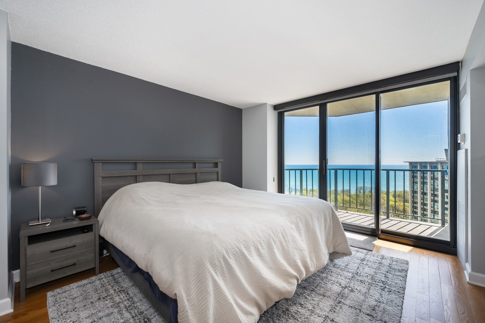 3660 N Lake Shore Drive Unit: 2901