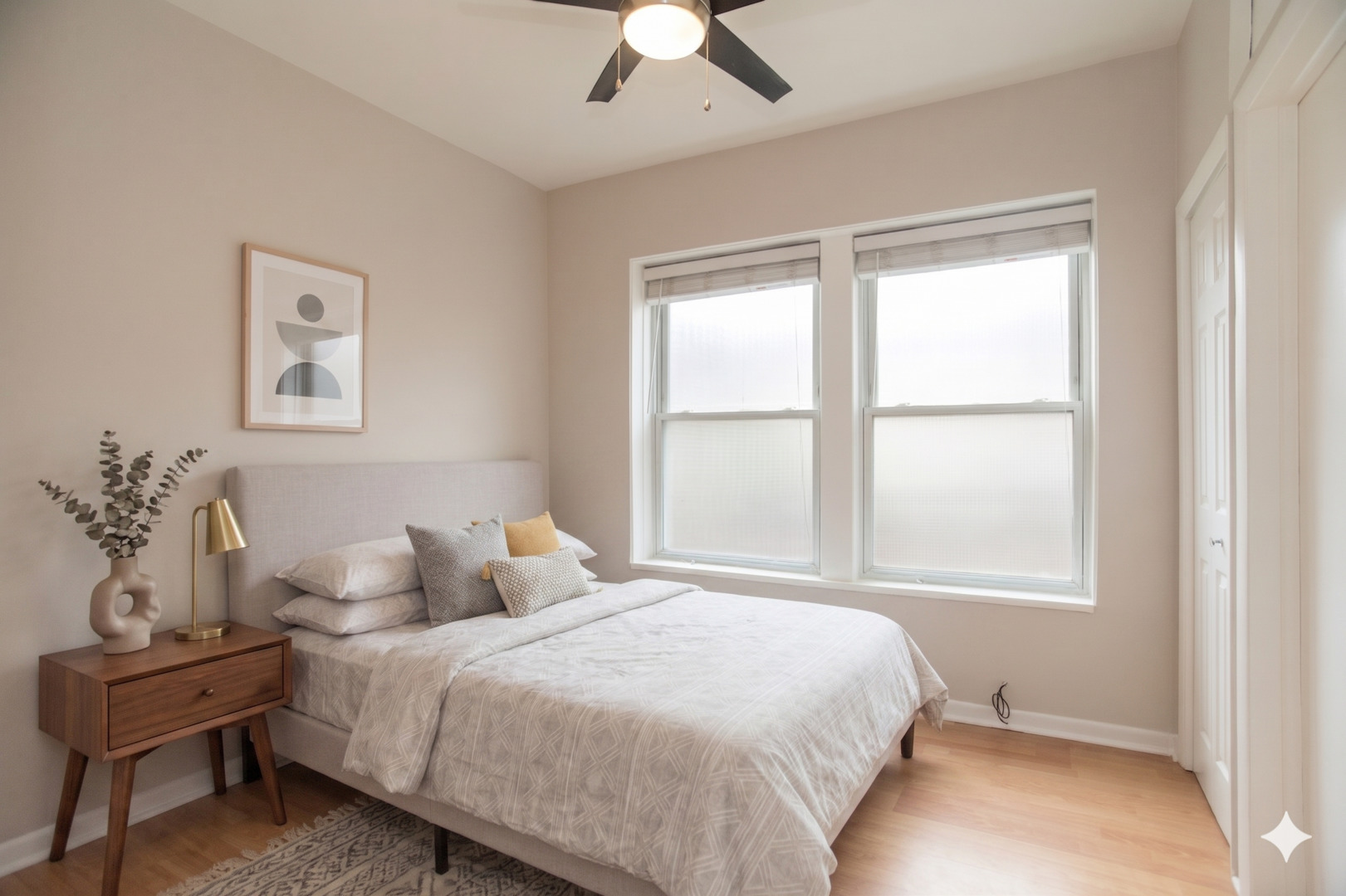 1954 N Cleveland Avenue Unit: 3C