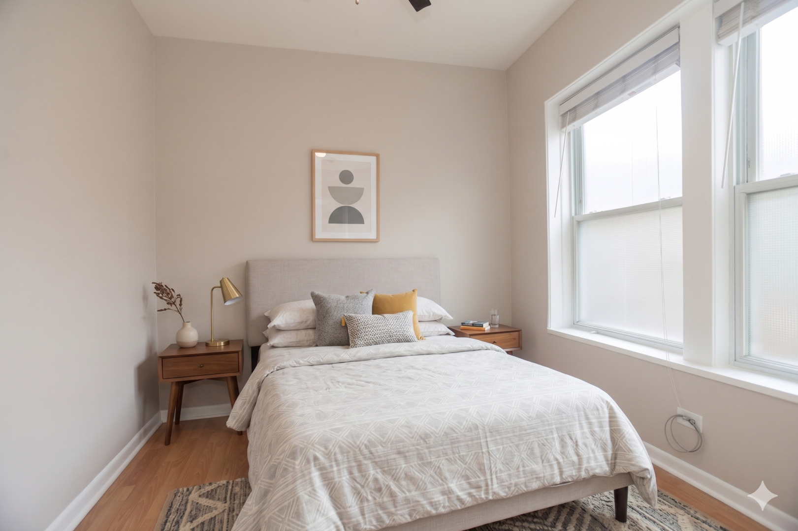 1954 N Cleveland Avenue Unit: 3C
