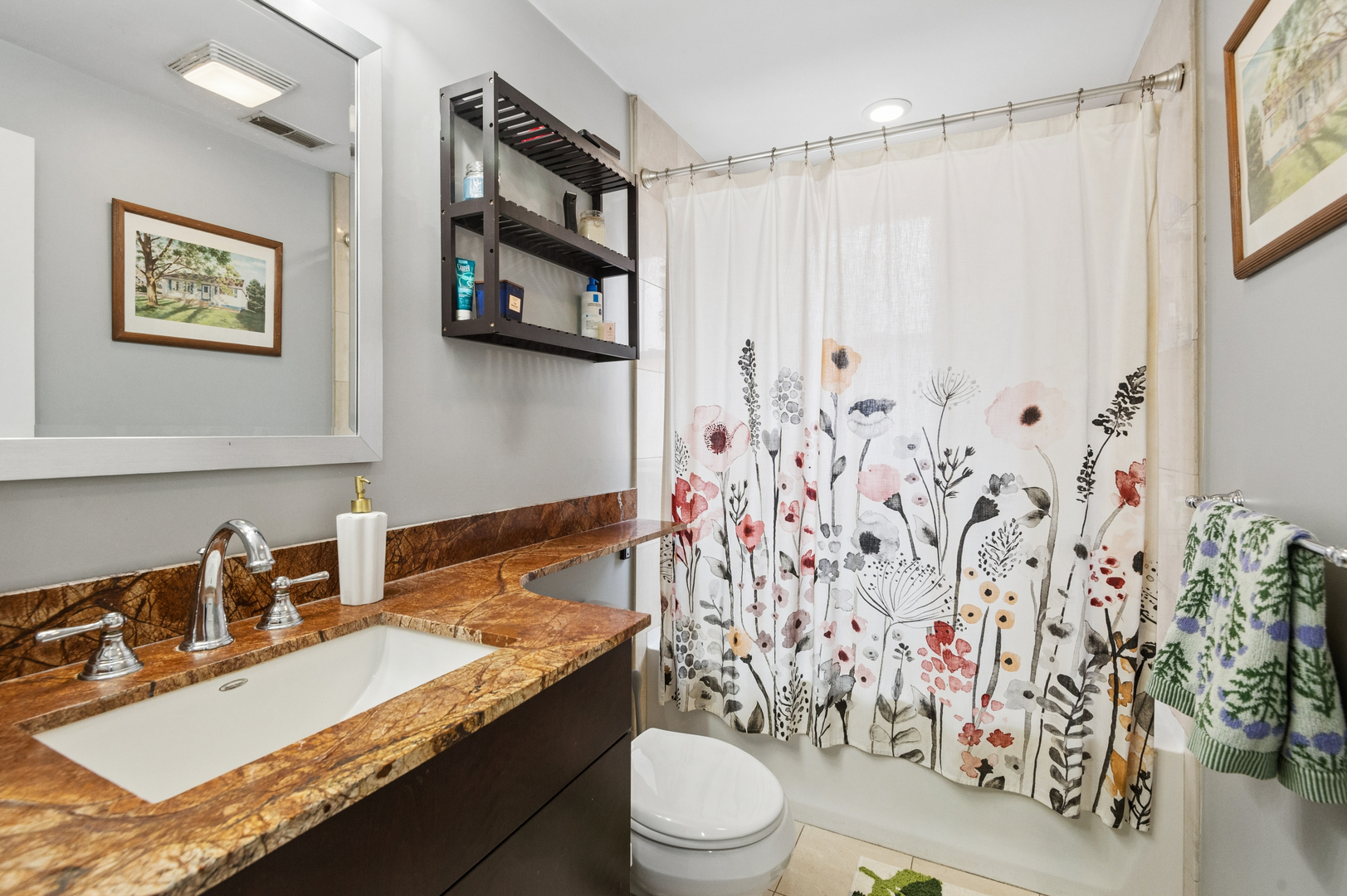 1427 W Elmdale Avenue Unit: 2A