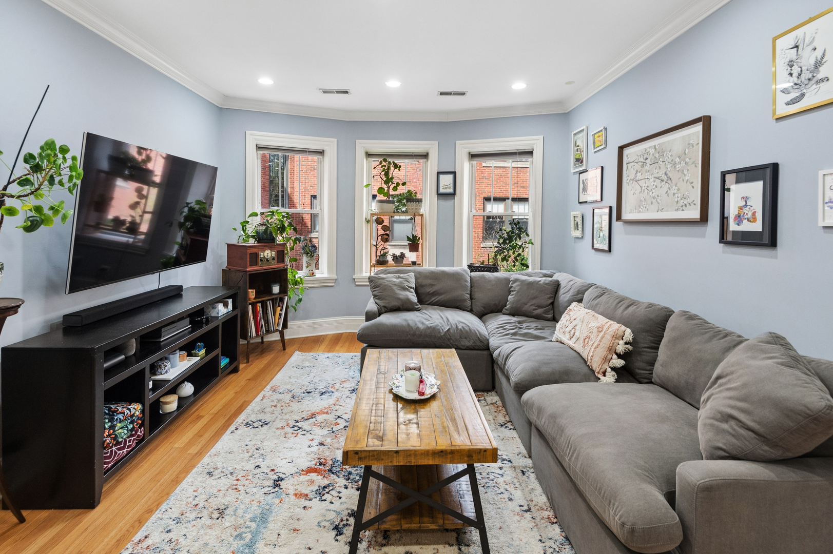 1427 W Elmdale Avenue Unit: 2A