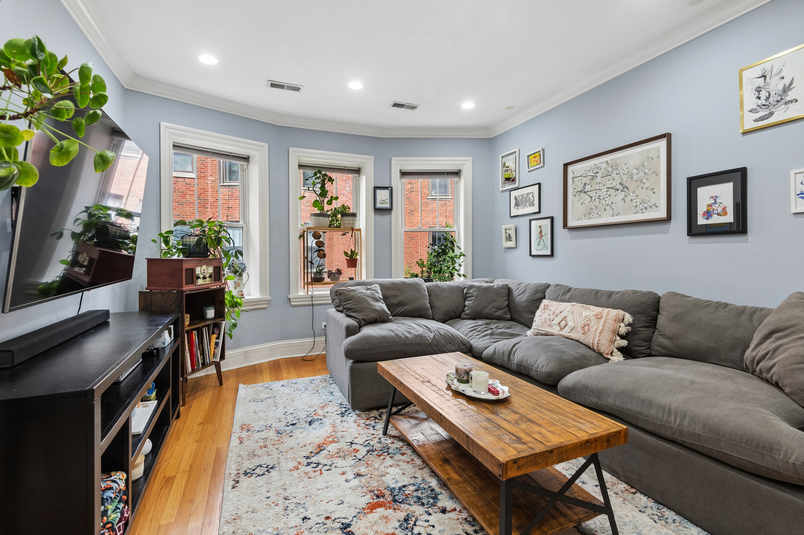 1427 W Elmdale Avenue Unit: 2A