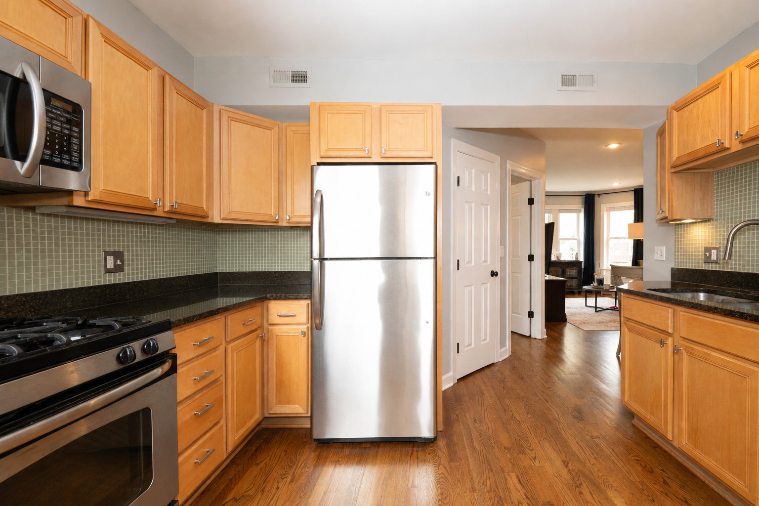 1531 W Rosemont Avenue Unit: 2N