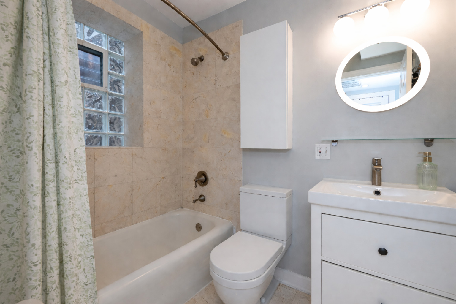 1531 W Rosemont Avenue Unit: 2N