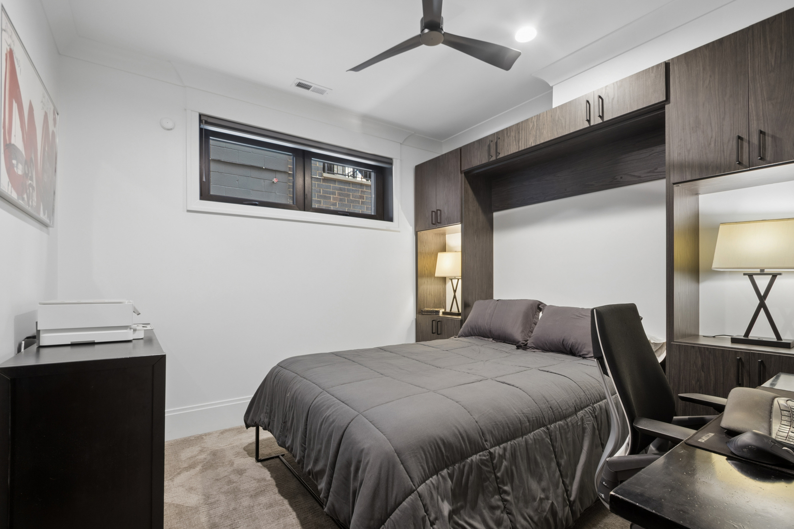 1113 W CHESTNUT Street Unit: 1E