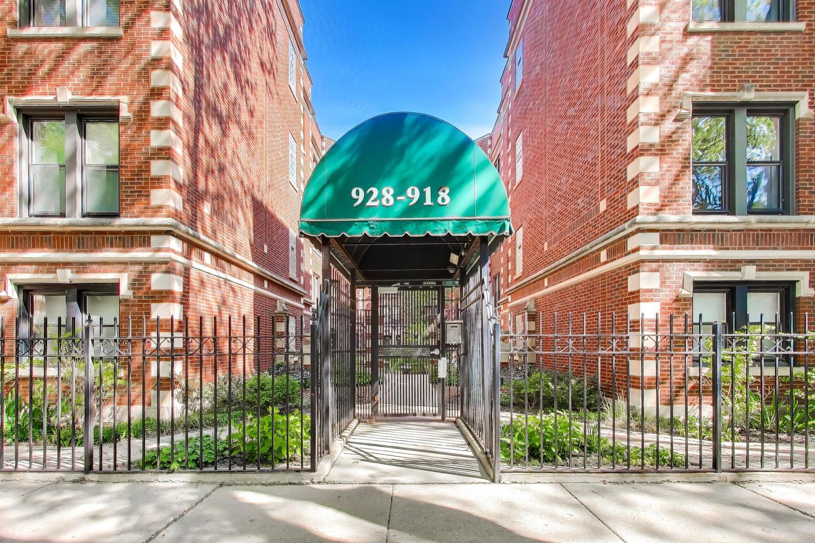 918 W Ainslie Street Unit: 1W
