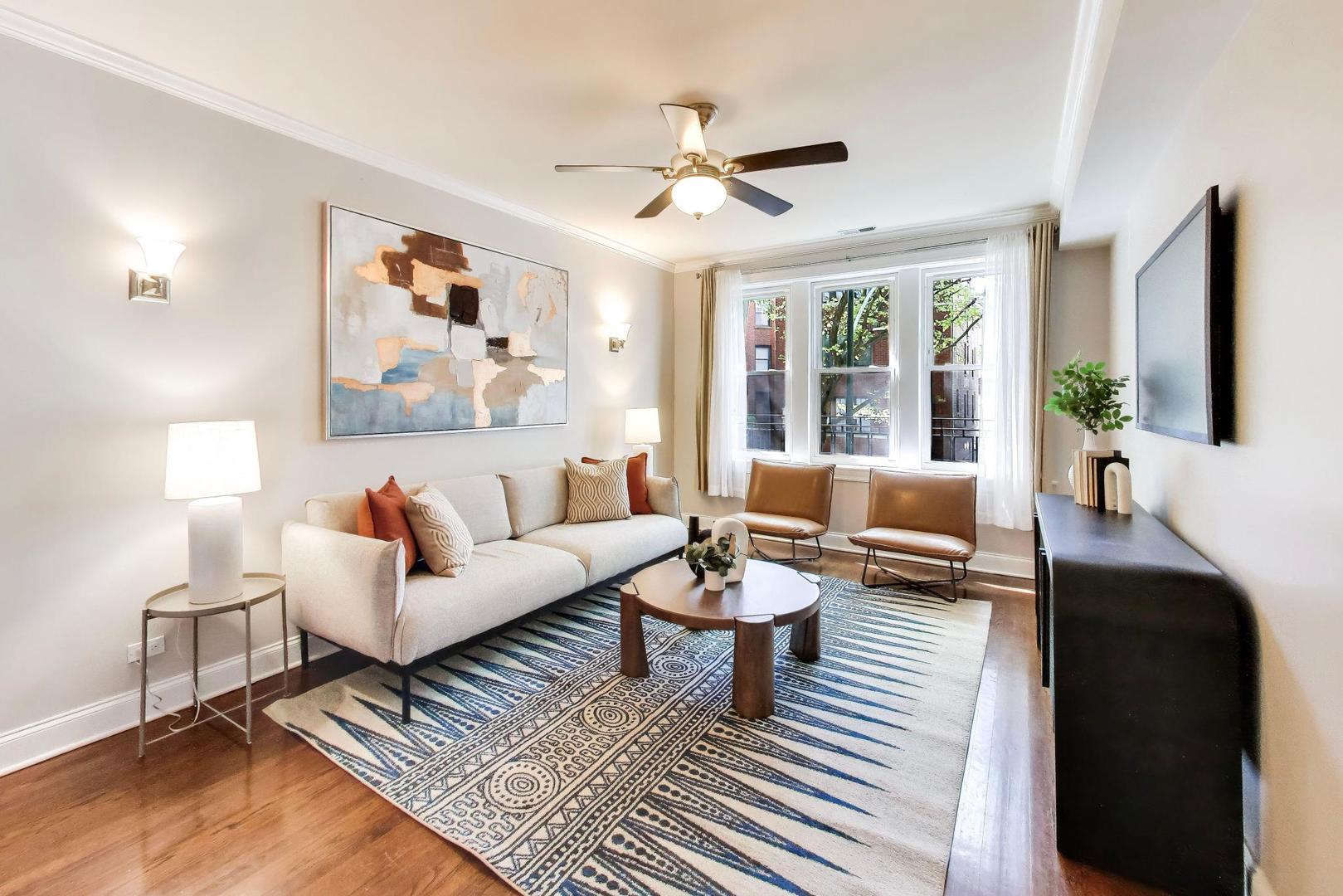 918 W Ainslie Street Unit: 1W