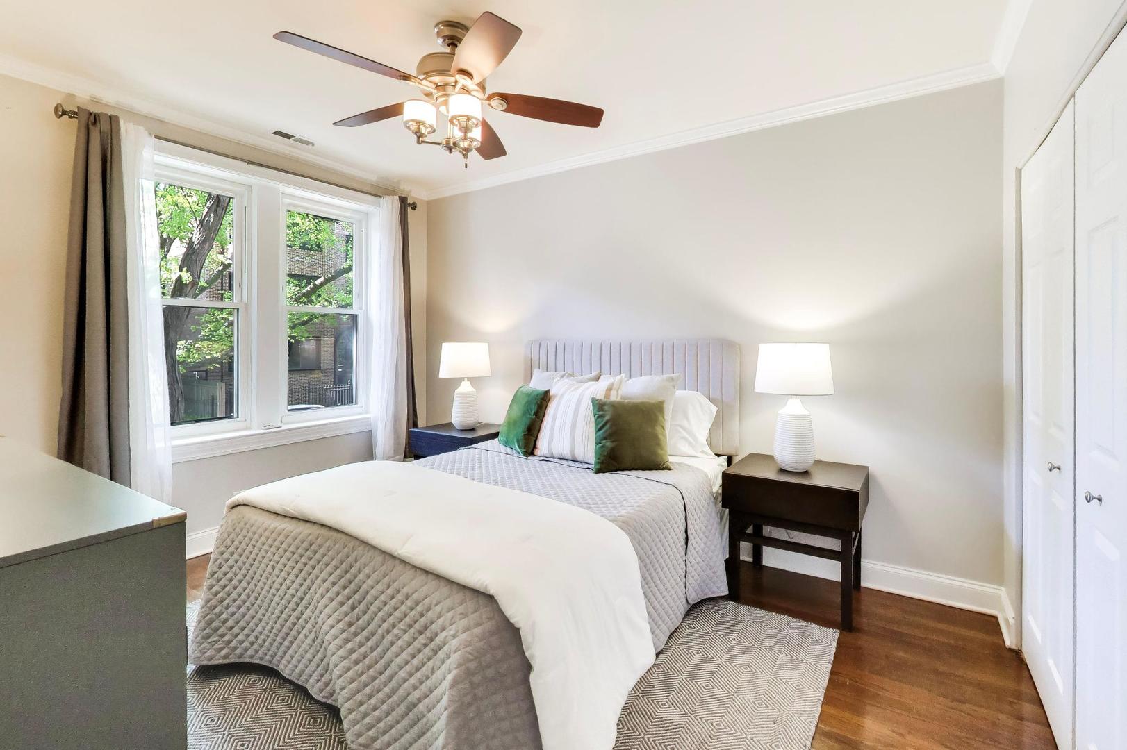 918 W Ainslie Street Unit: 1W
