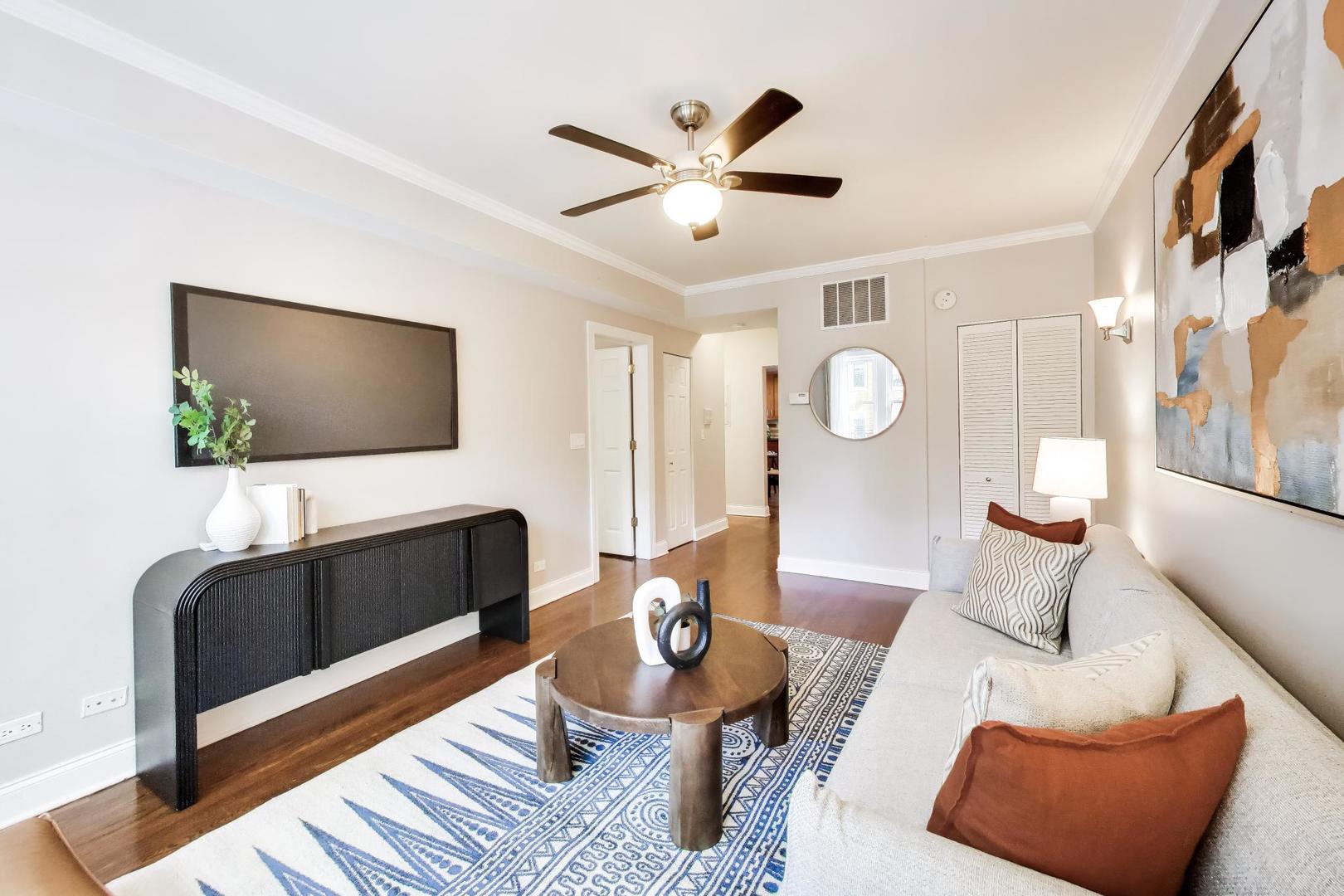 918 W Ainslie Street Unit: 1W