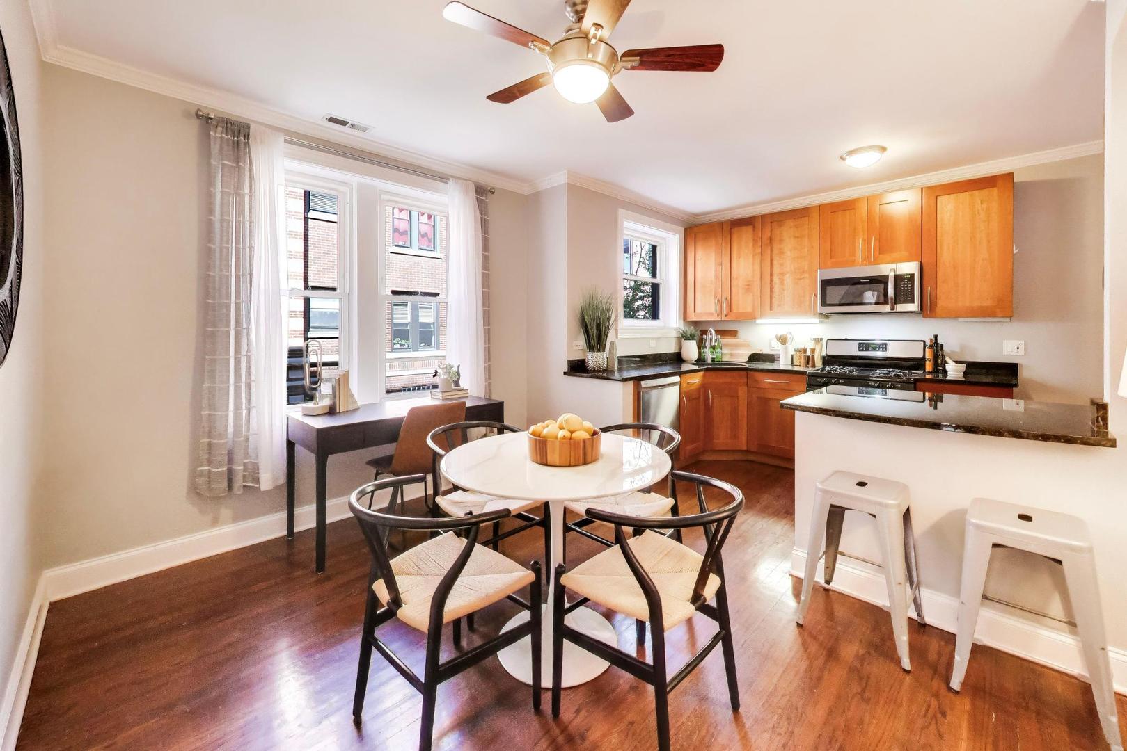 918 W Ainslie Street Unit: 1W