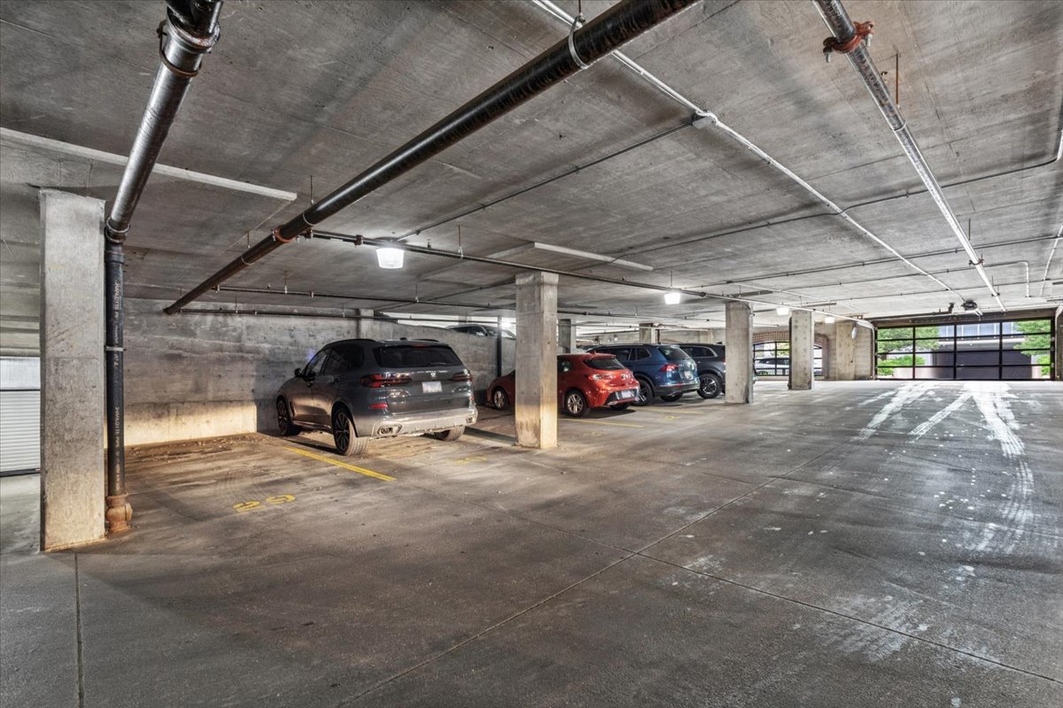 520 W Huron Street Unit: 603