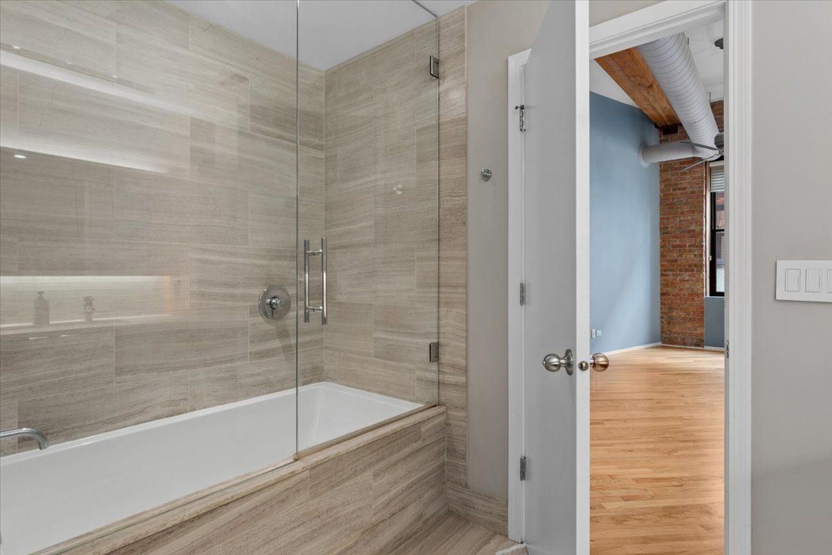 520 W Huron Street Unit: 603