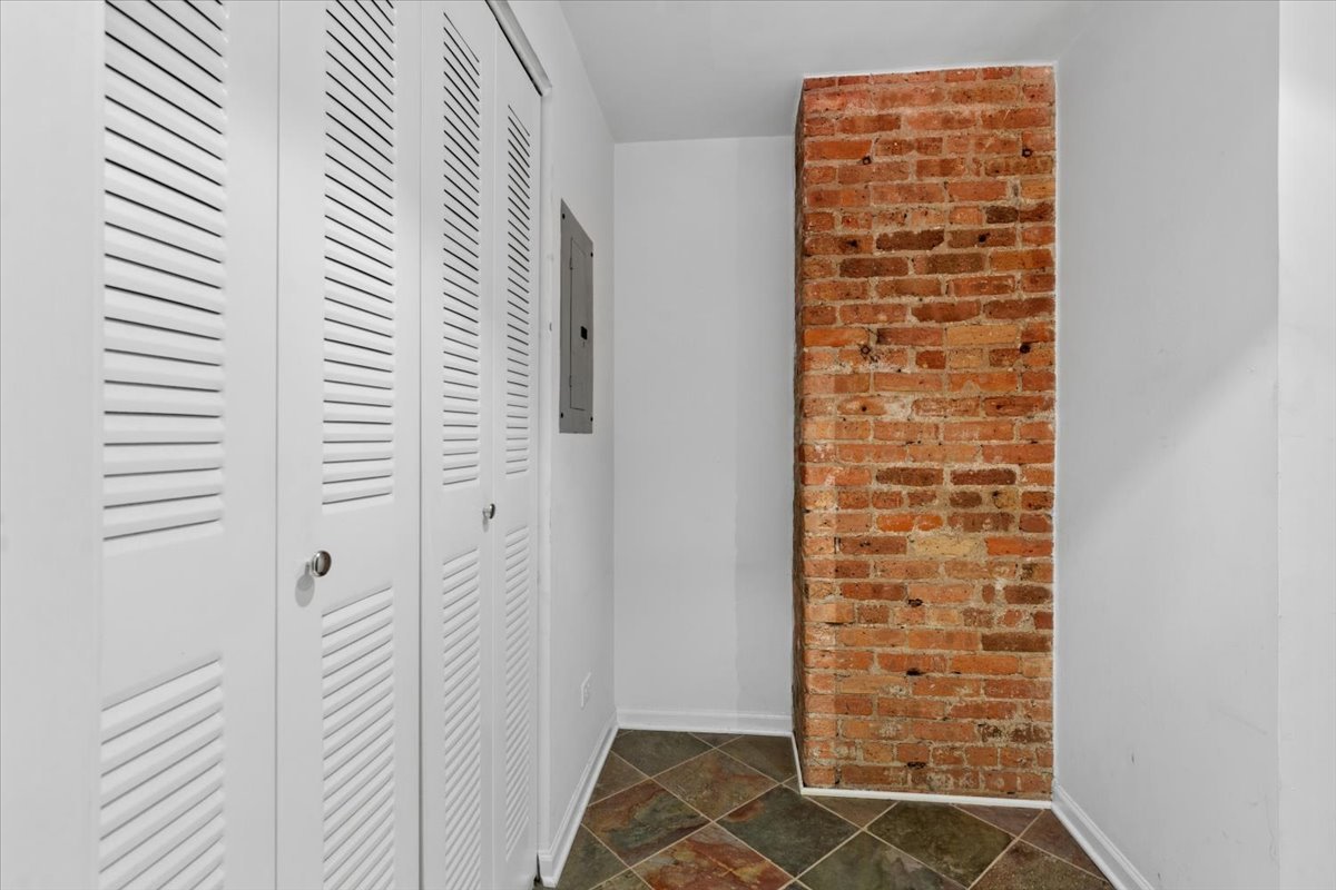 520 W Huron Street Unit: 603