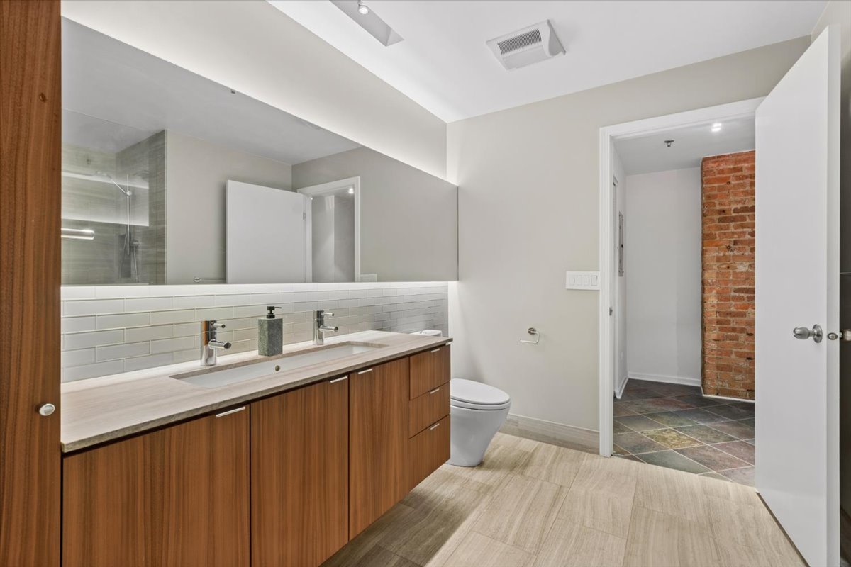 520 W Huron Street Unit: 603