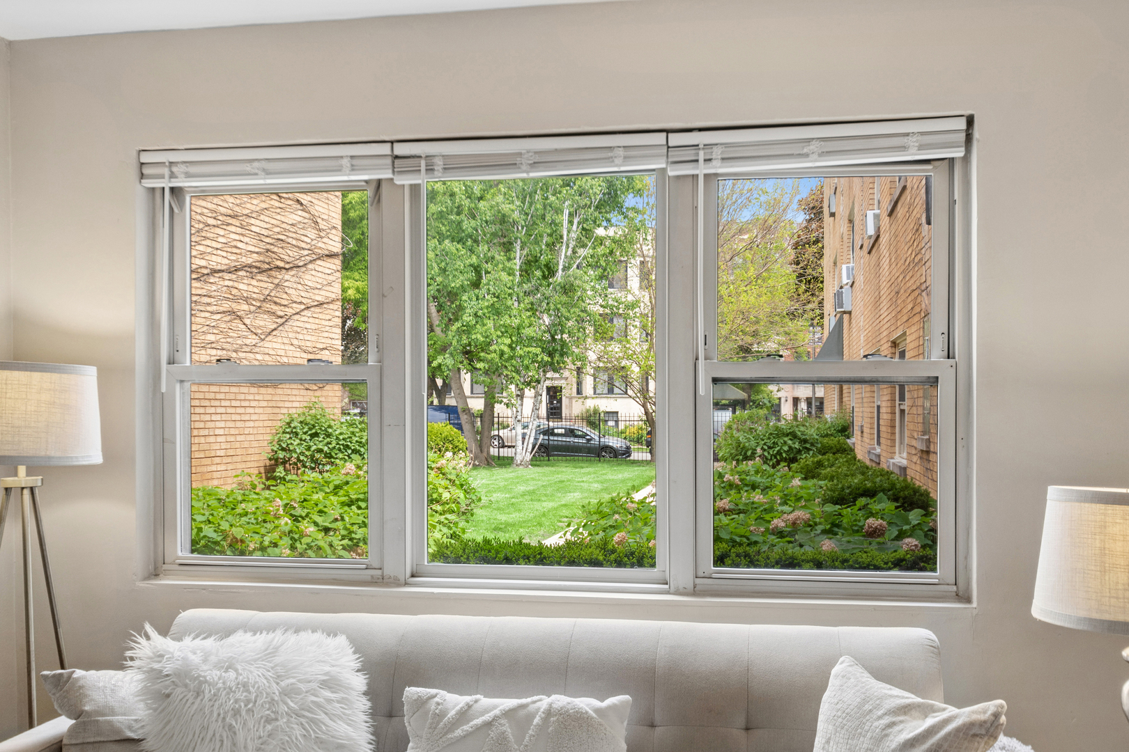 1711 W Estes Avenue Unit: 1S