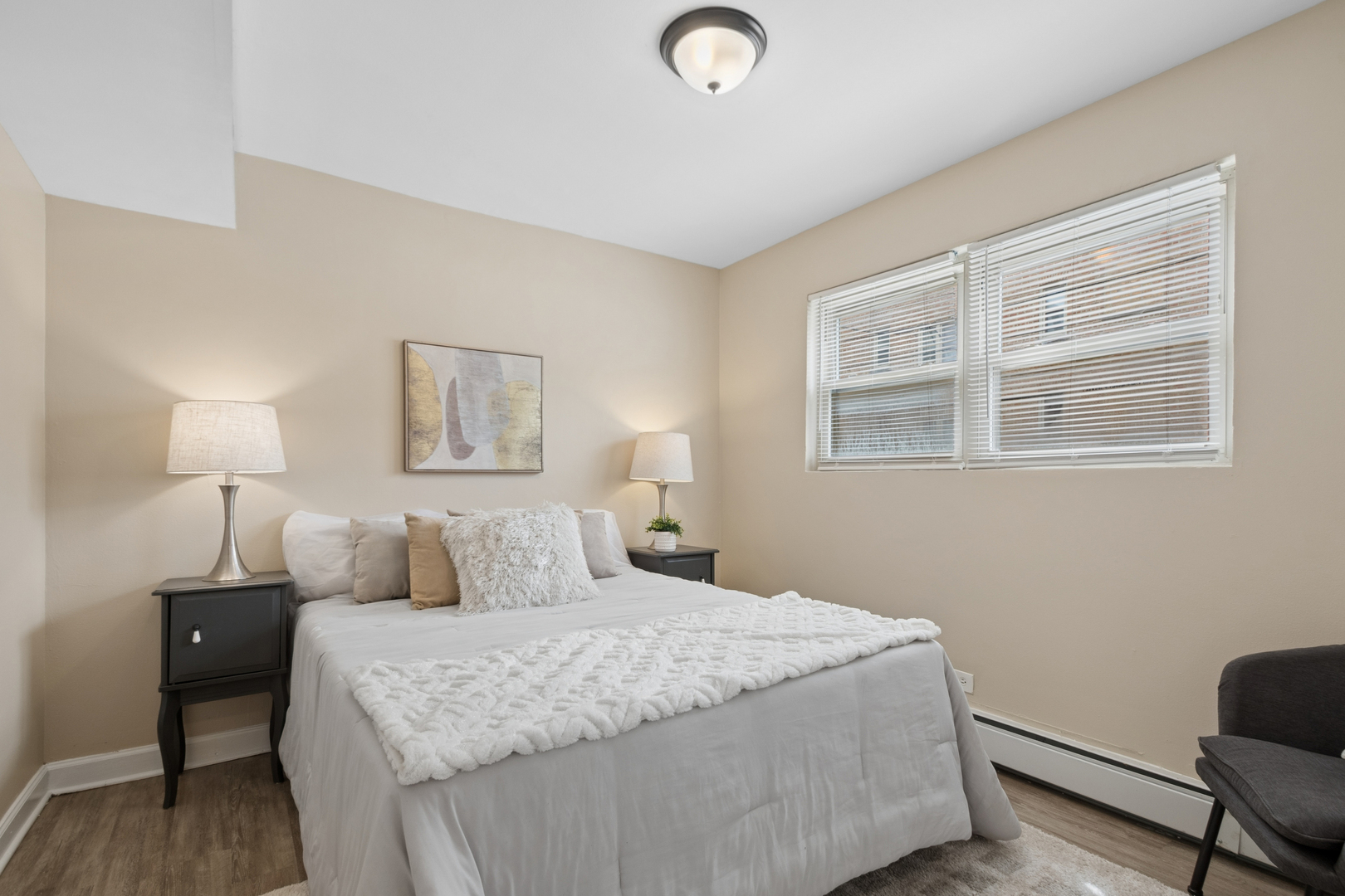 1711 W Estes Avenue Unit: 1S