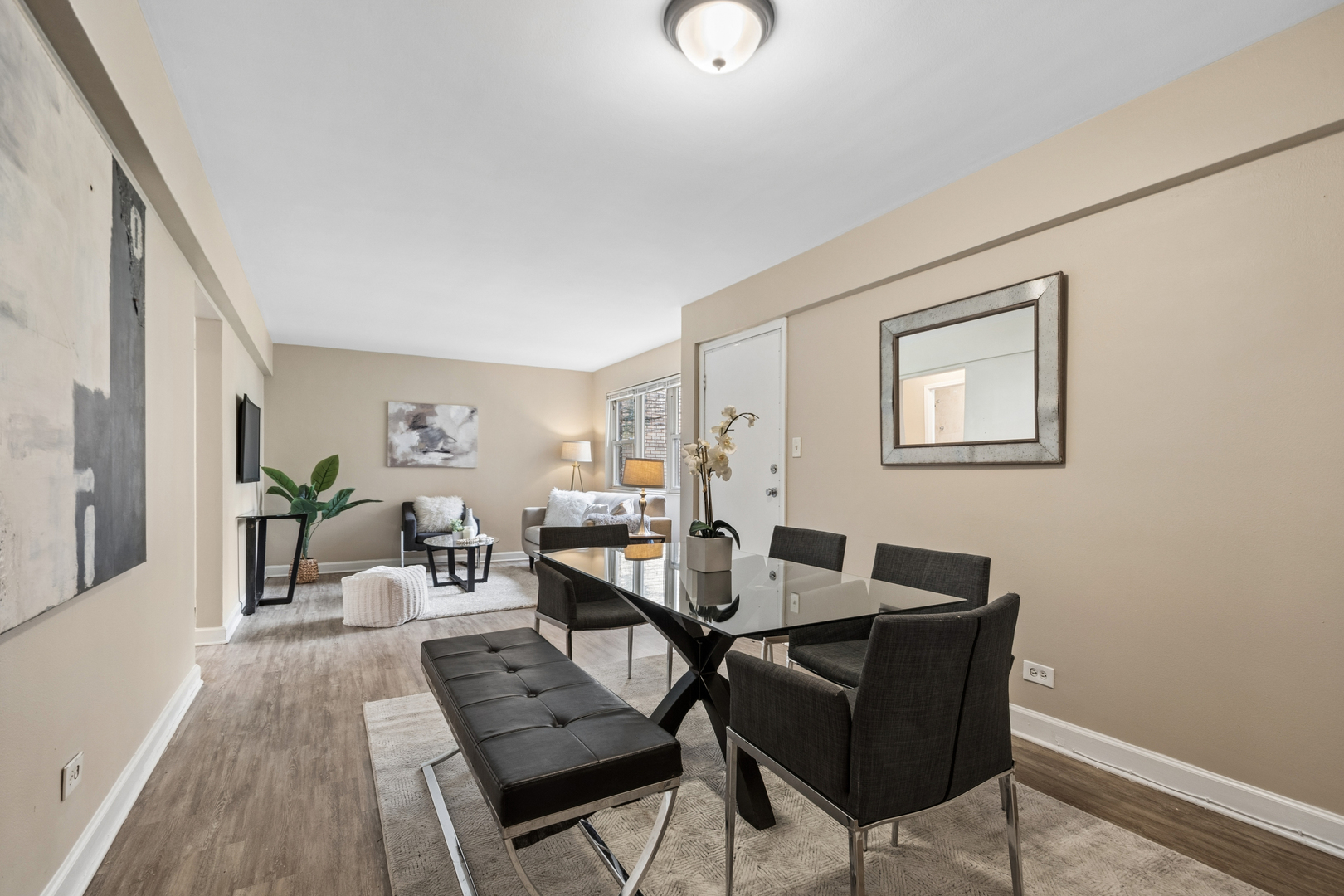 1711 W Estes Avenue Unit: 1S