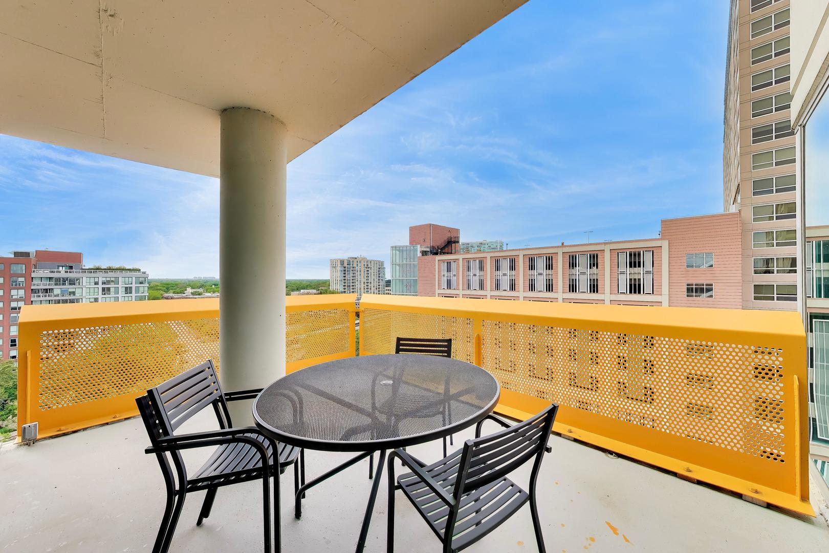 1580 sherman Avenue Unit: PH6