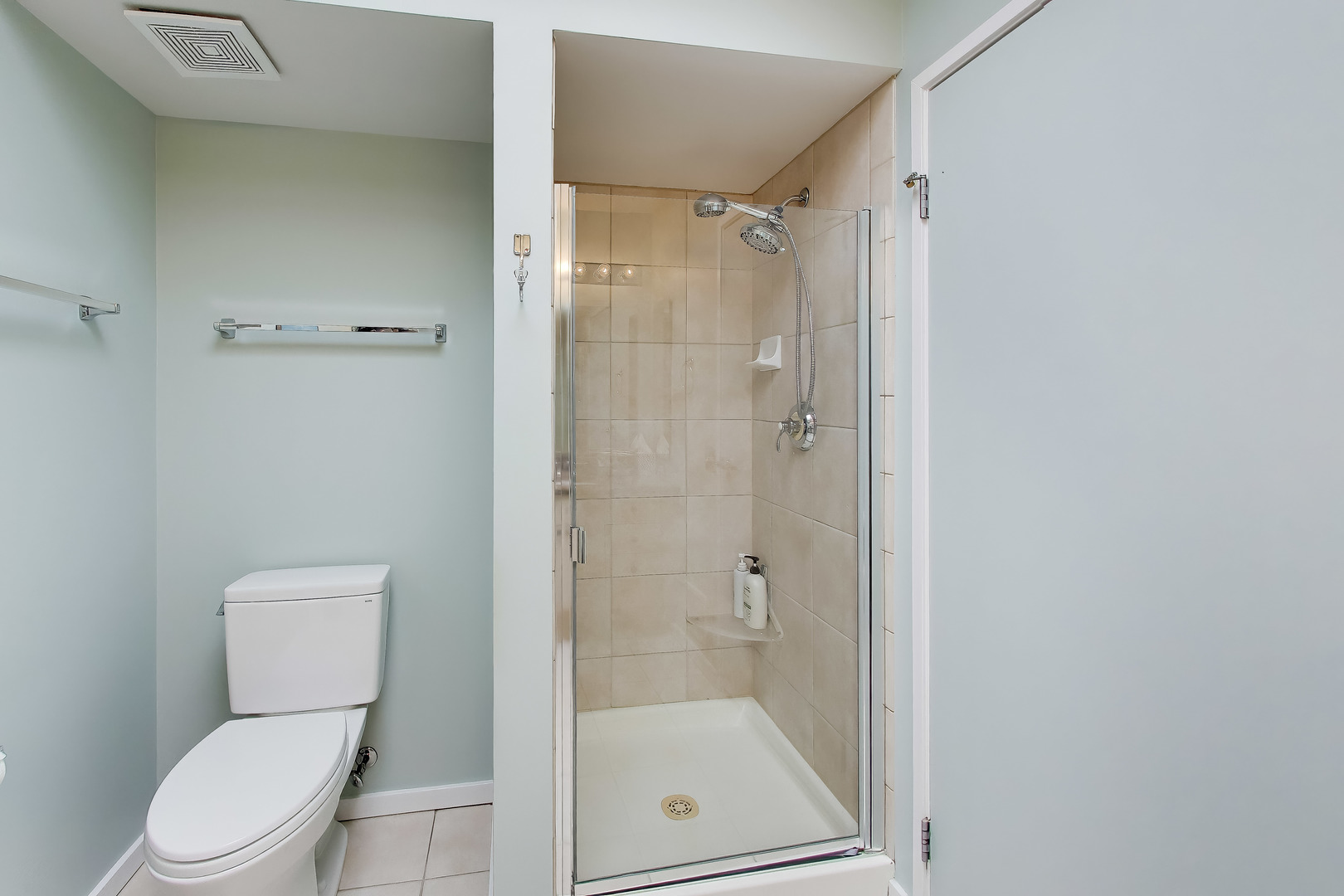 1580 sherman Avenue Unit: PH6