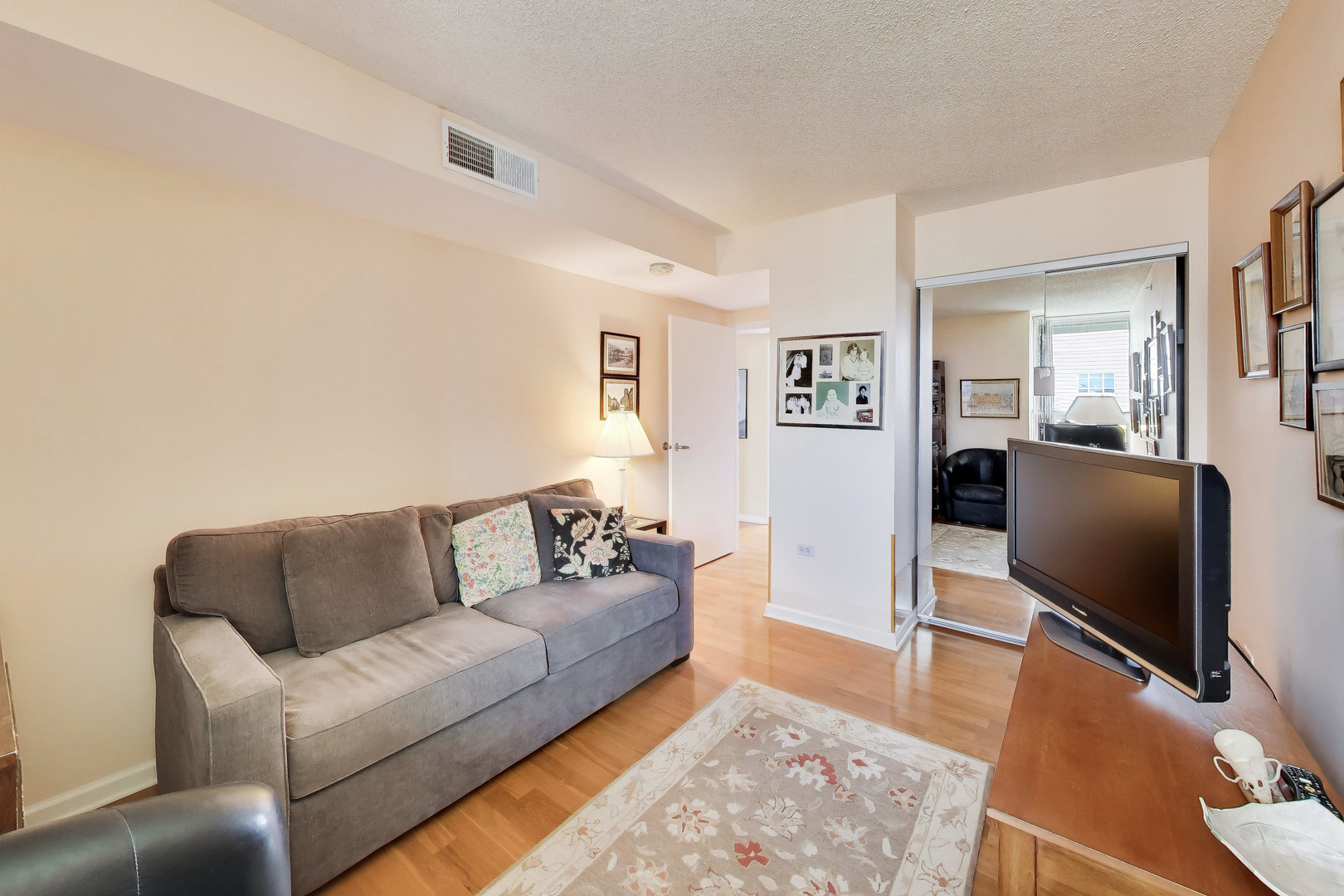 1580 sherman Avenue Unit: PH6