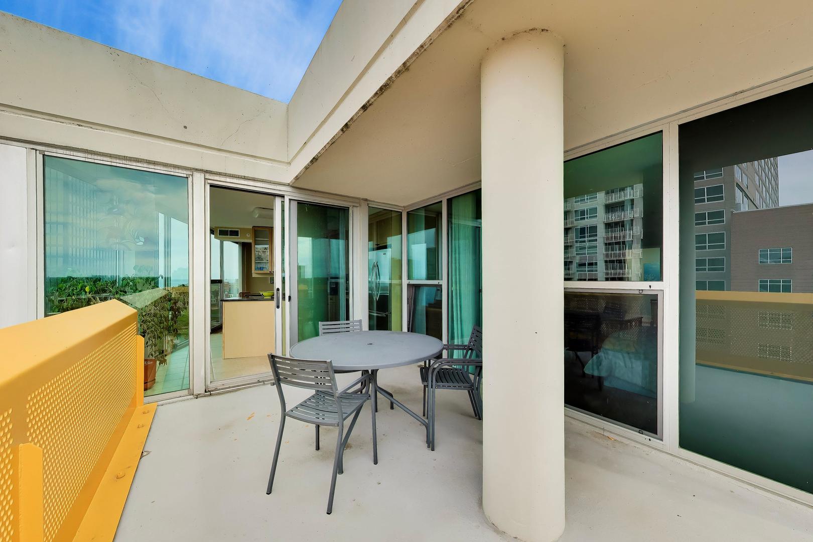 1580 sherman Avenue Unit: PH6