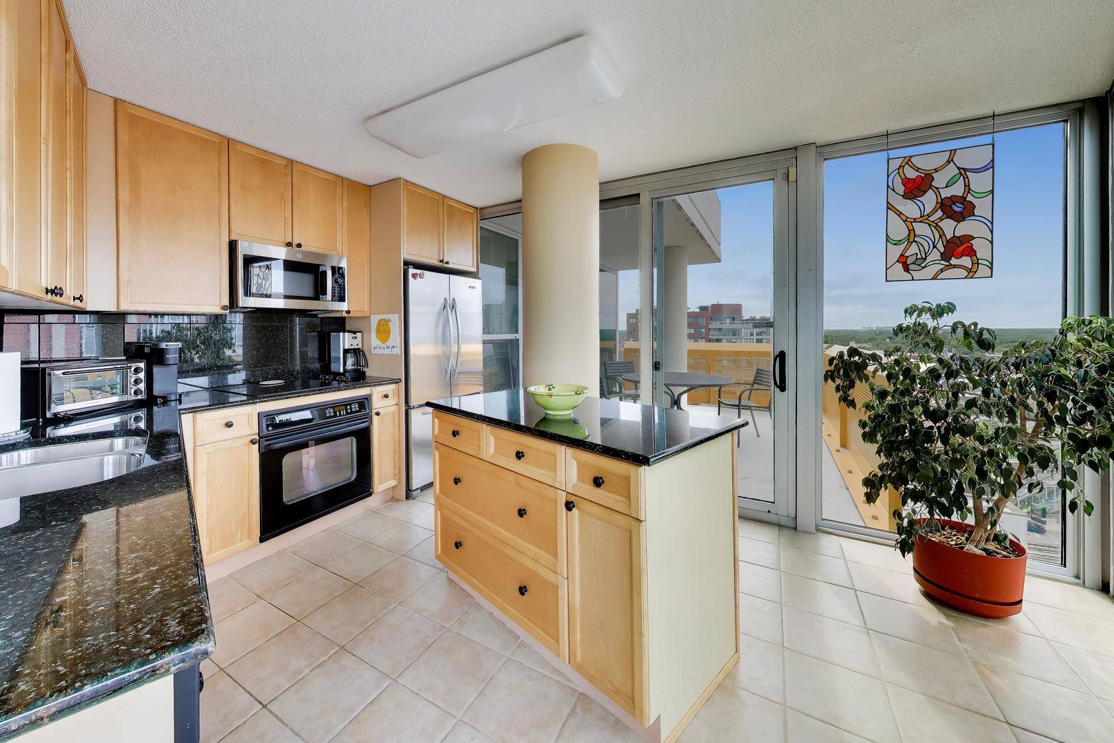 1580 sherman Avenue Unit: PH6