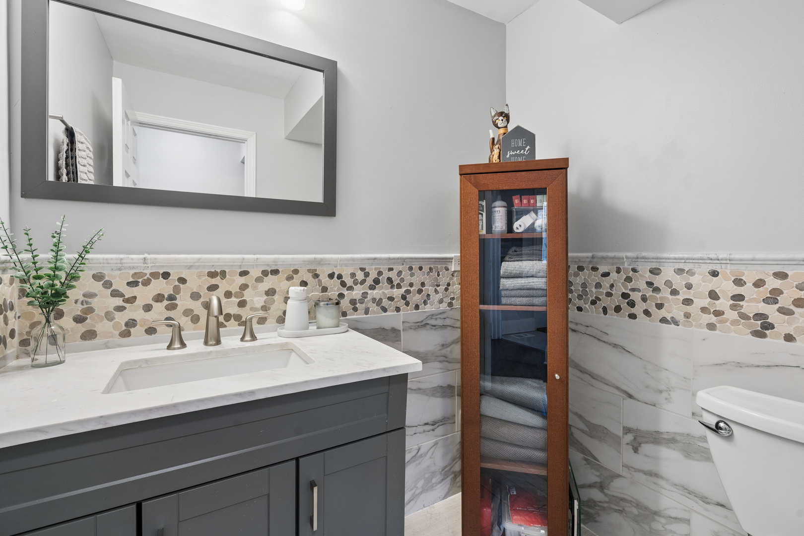 1370 Northmoor Court