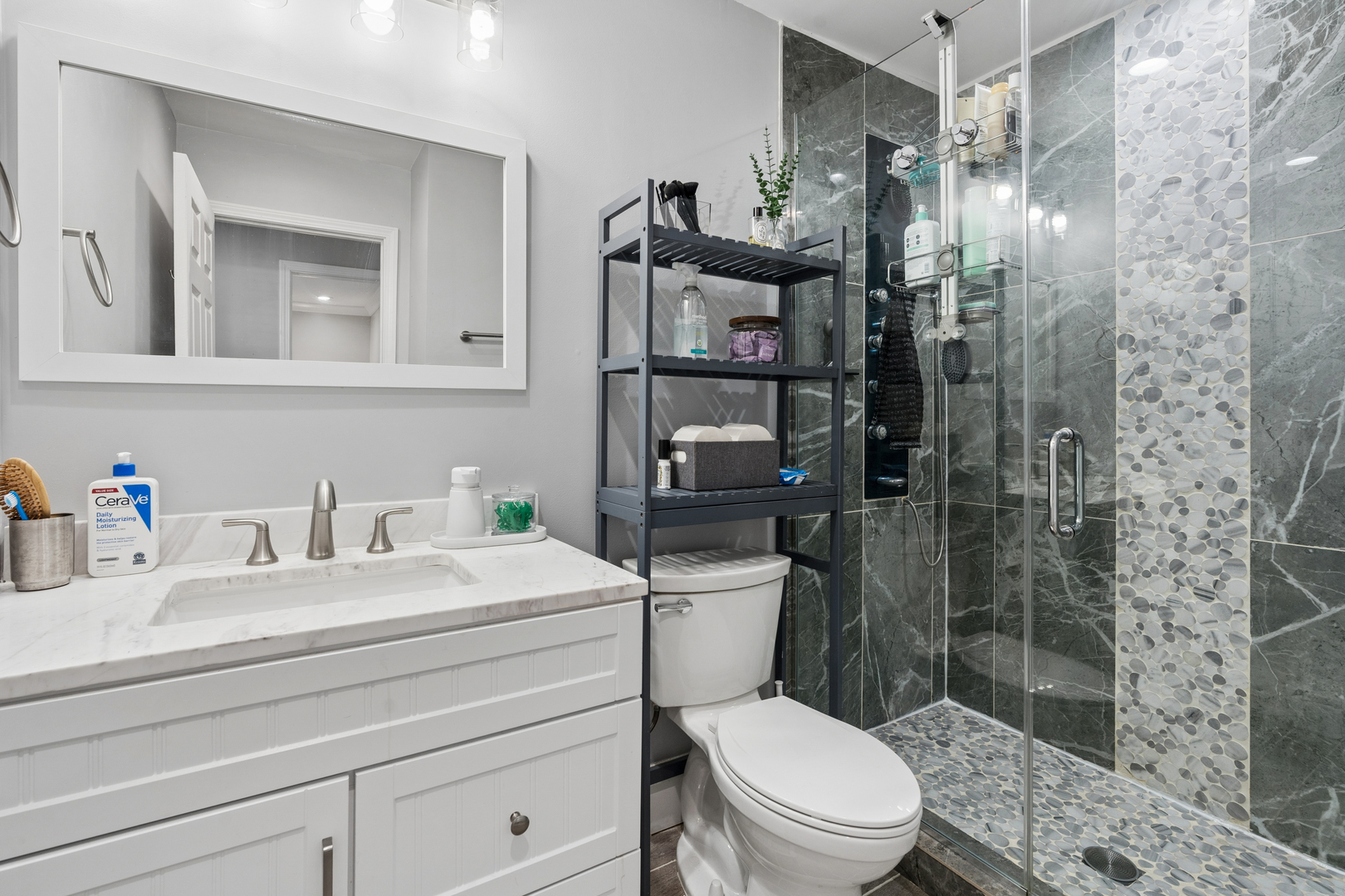 1370 Northmoor Court