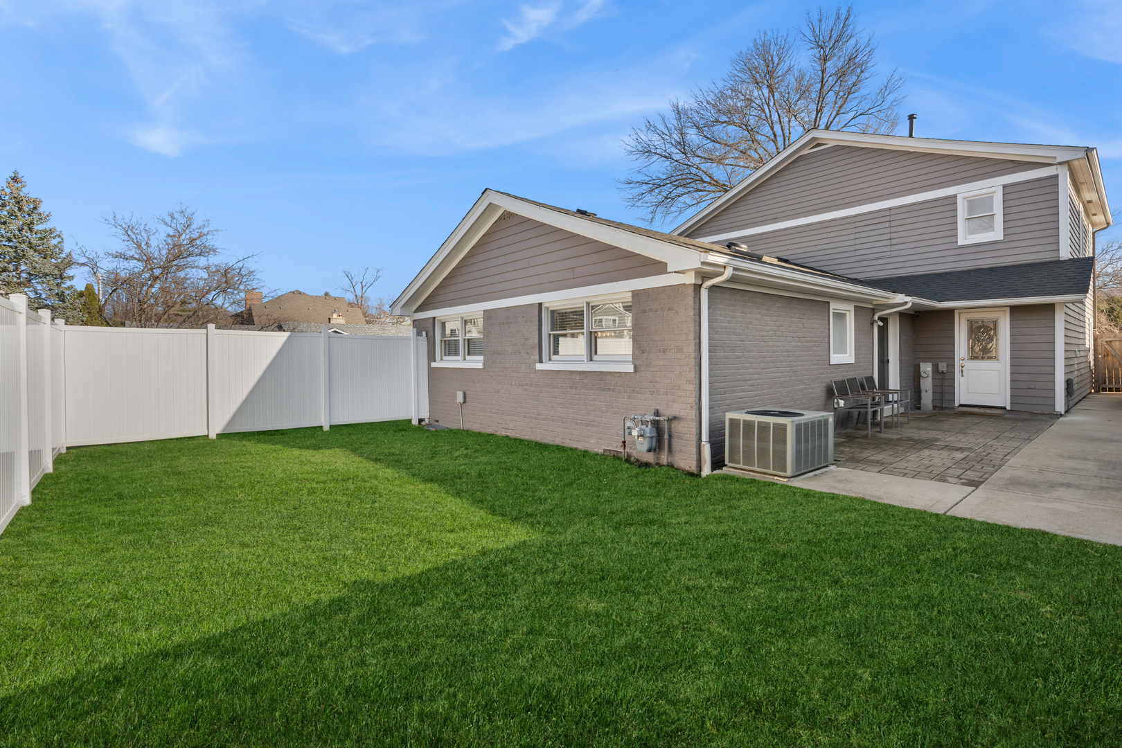 1370 Northmoor Court