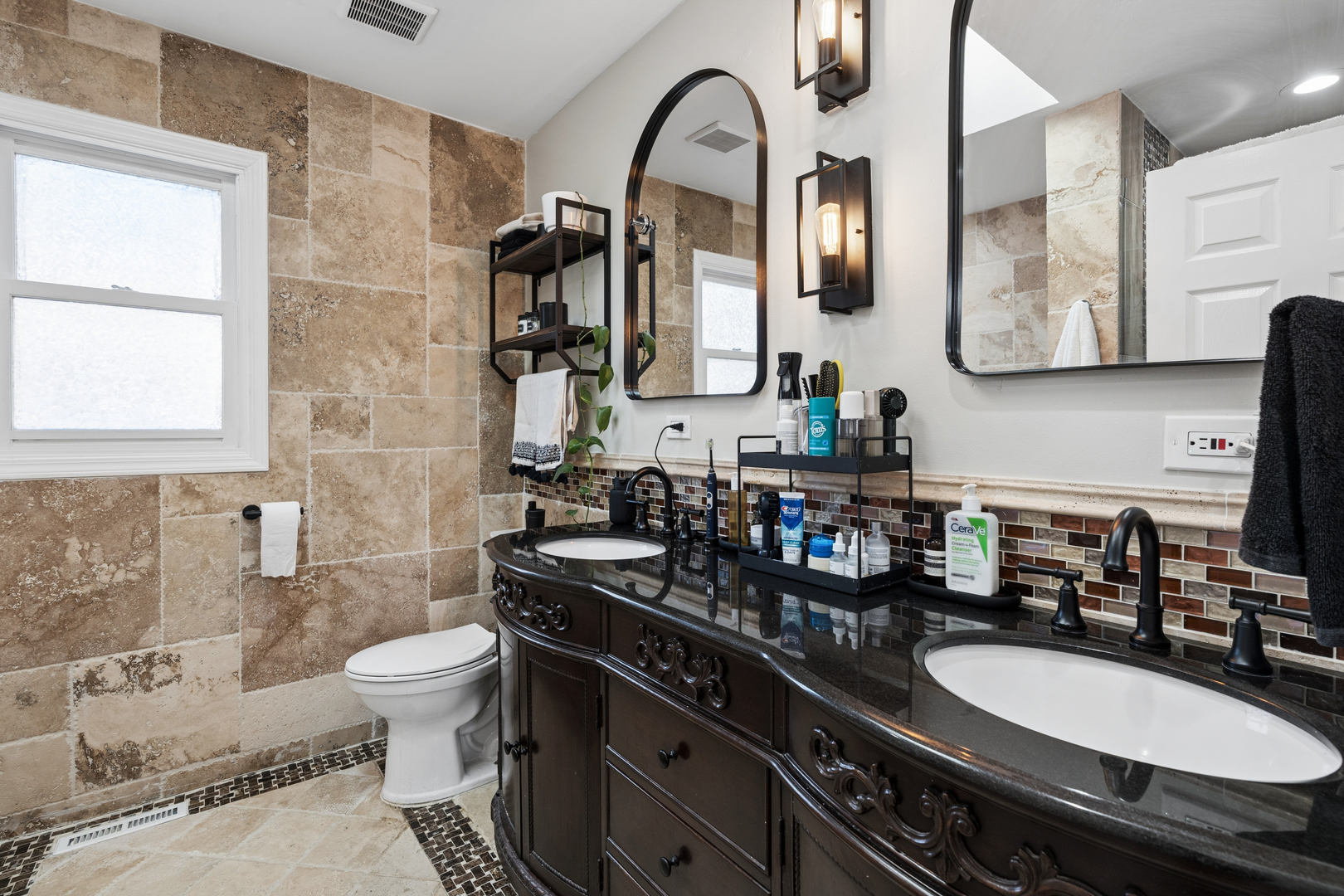 1370 Northmoor Court